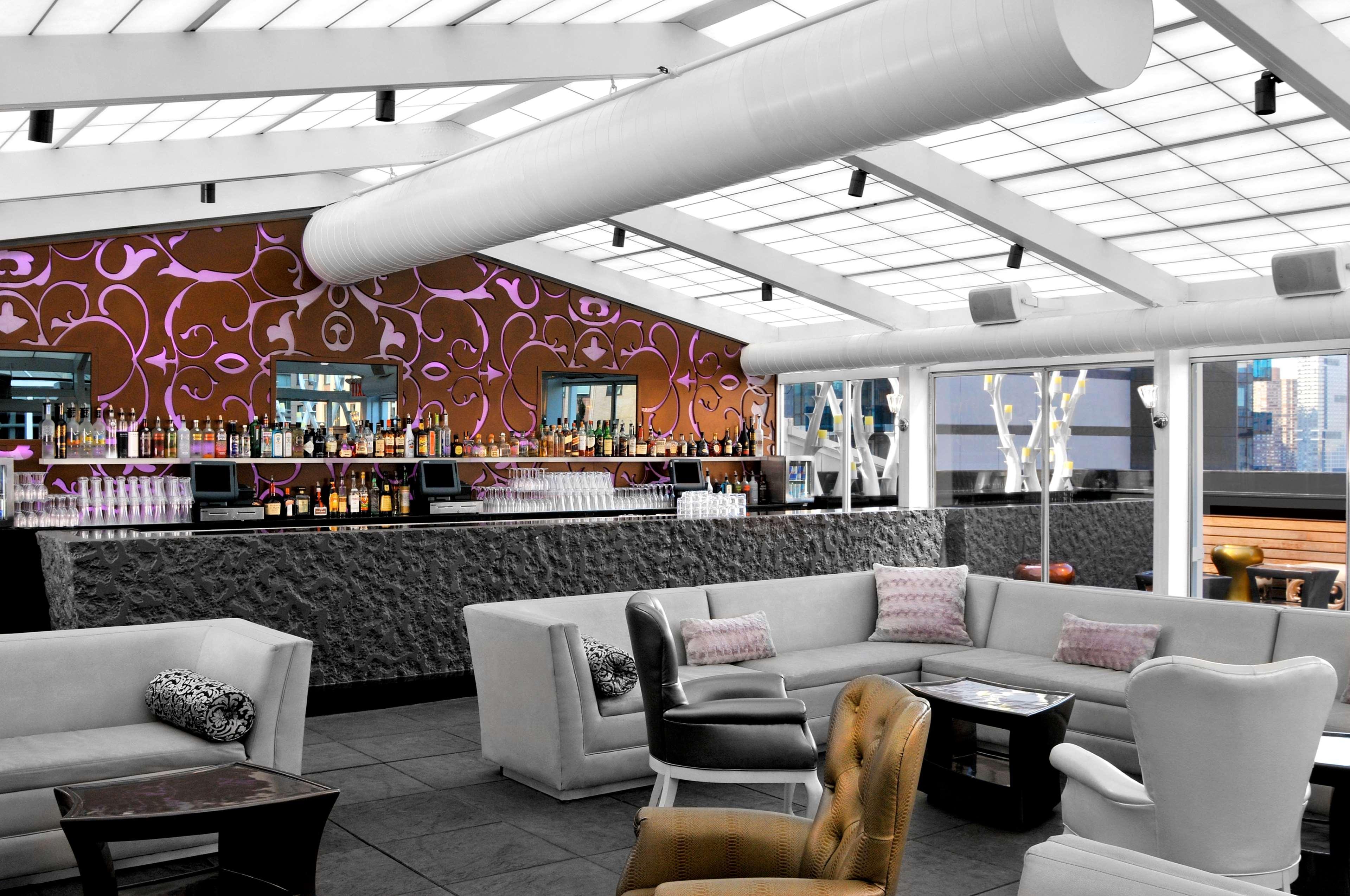Kimpton Theta New York - Times Square By Ihg Hotel Exterior foto The bar at the 101 bar